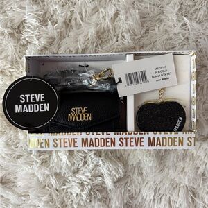 Steve Madden Gold and Black Logo Wallet